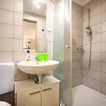 Sweet With Free Private Parking Apartman