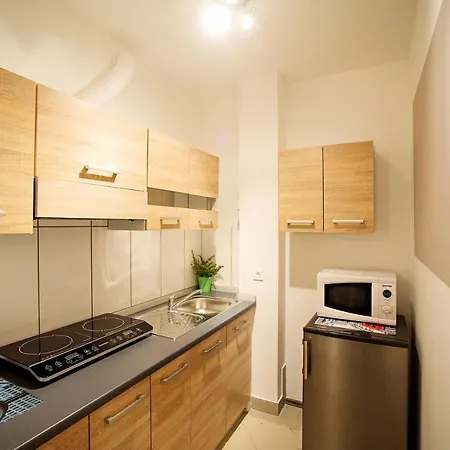 Sweet With Free Private Parking Apartment