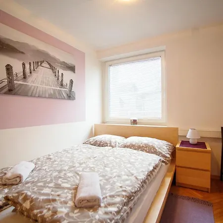 Lejlighed Sweet With Free Private Parking