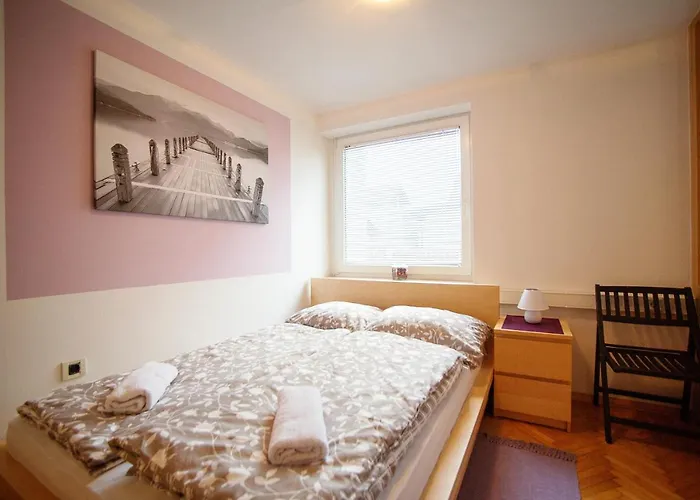 Apartma Sweet With Free Private Parking