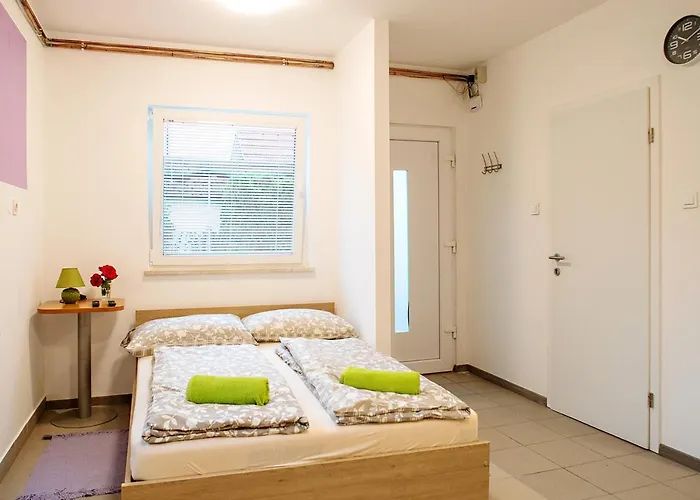 Sweet With Free Private Parking *